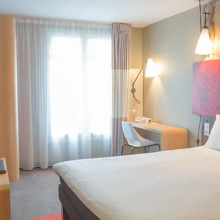 Ibis Paris Gare De Lyon Ledru Rollin Hotel Exterior photo