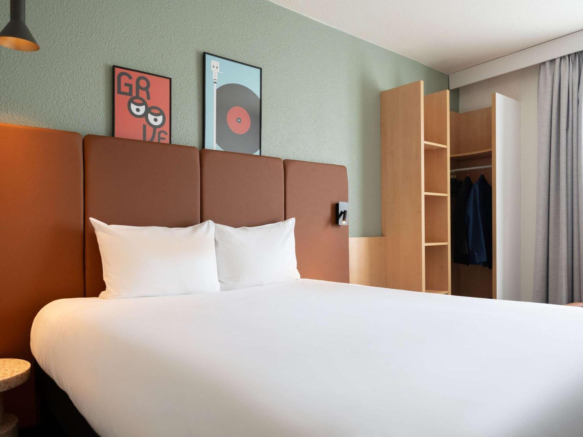 Ibis Gare De Lyon Ledru Rollin Hotel Parijs
